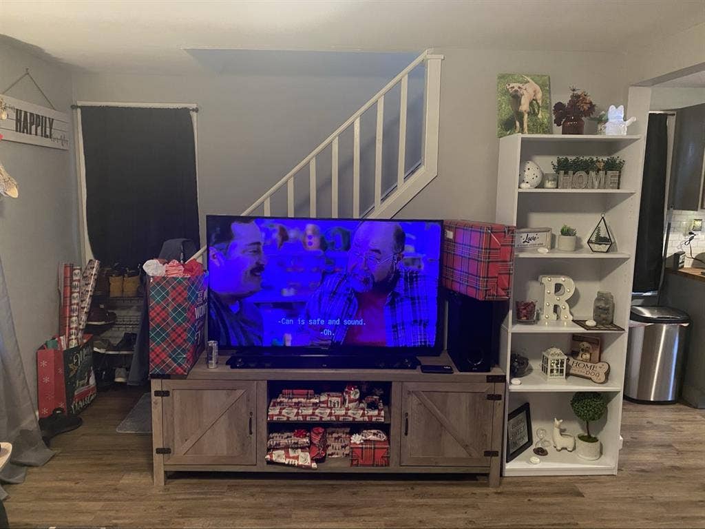 East canton, room for rent