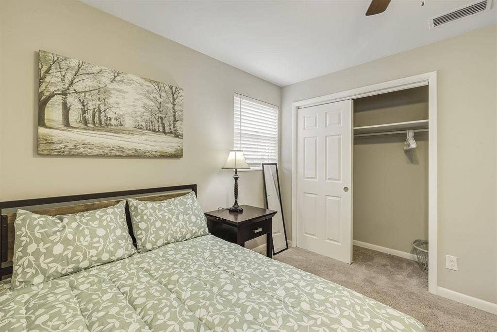 8 BR in Jacksonville