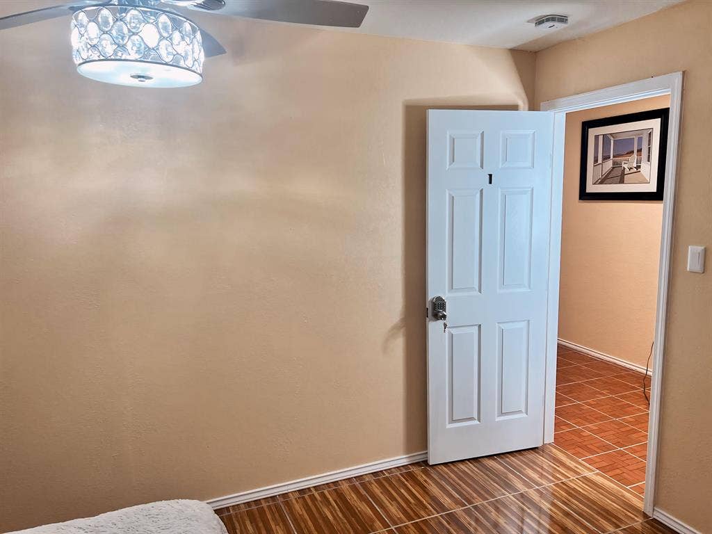 9 BR in Northeast Side