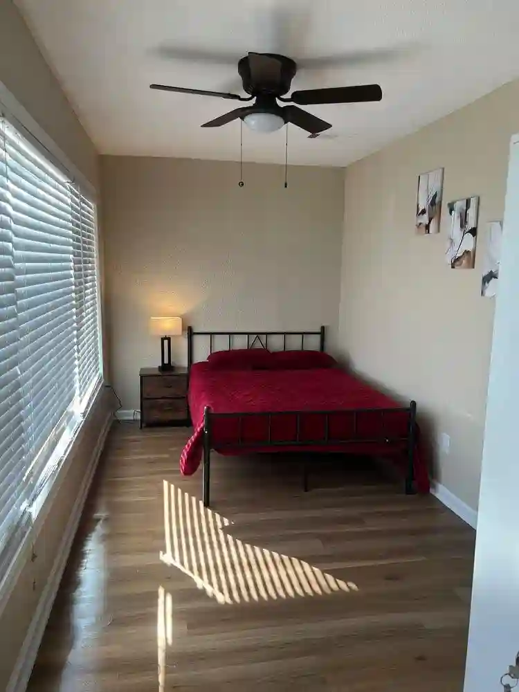 8 BR in Houston