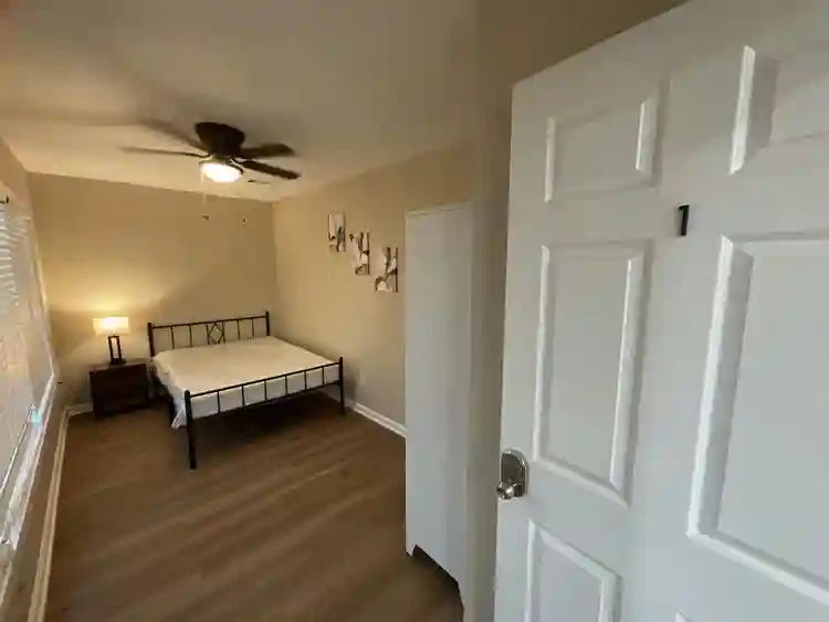 8 BR in Houston
