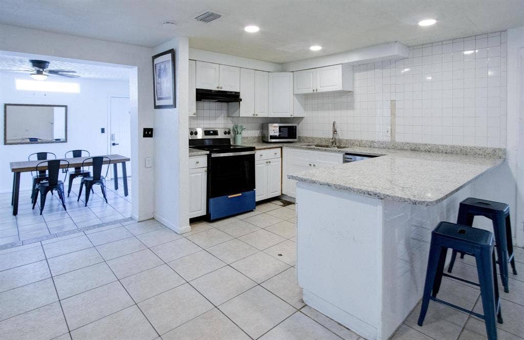 7 BR in Tampa