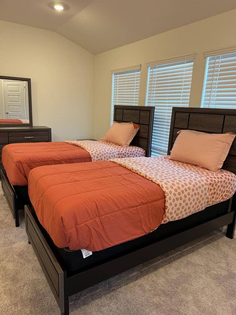 4 BR in Cypress