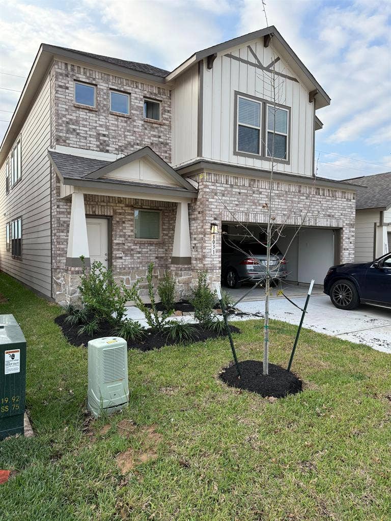 4 BR in Cypress