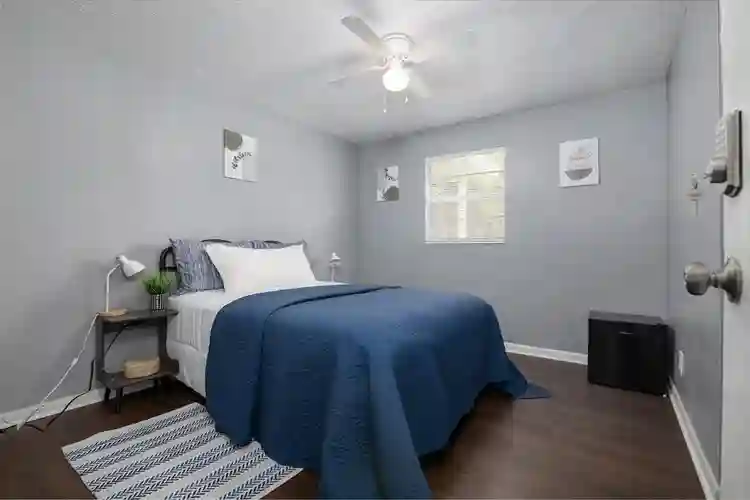 6 BR in Jacksonville