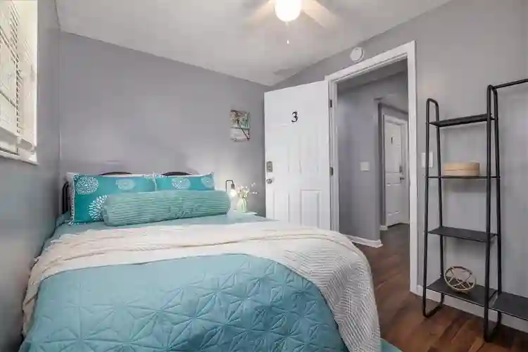 6 BR in Jacksonville
