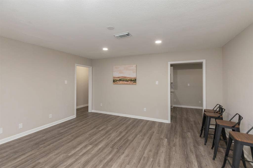 7 BR in Houston
