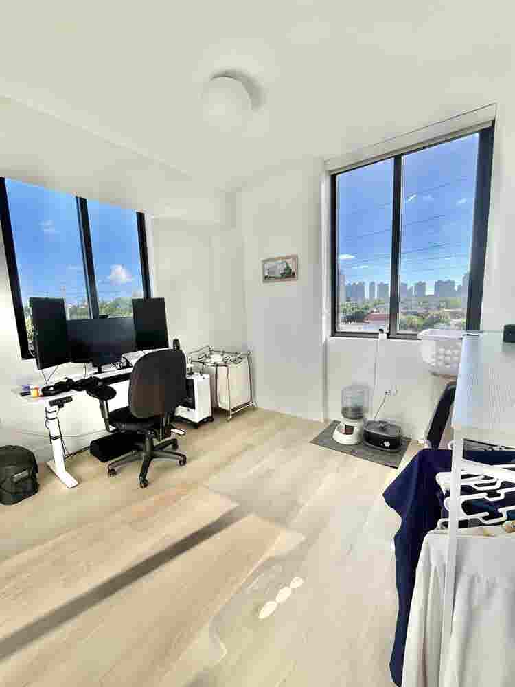 **NEWLY BUILT LUXURY APARTMENT**