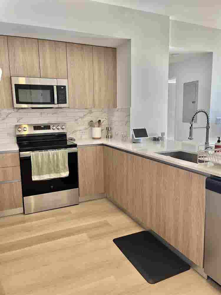 **NEWLY BUILT LUXURY APARTMENT**