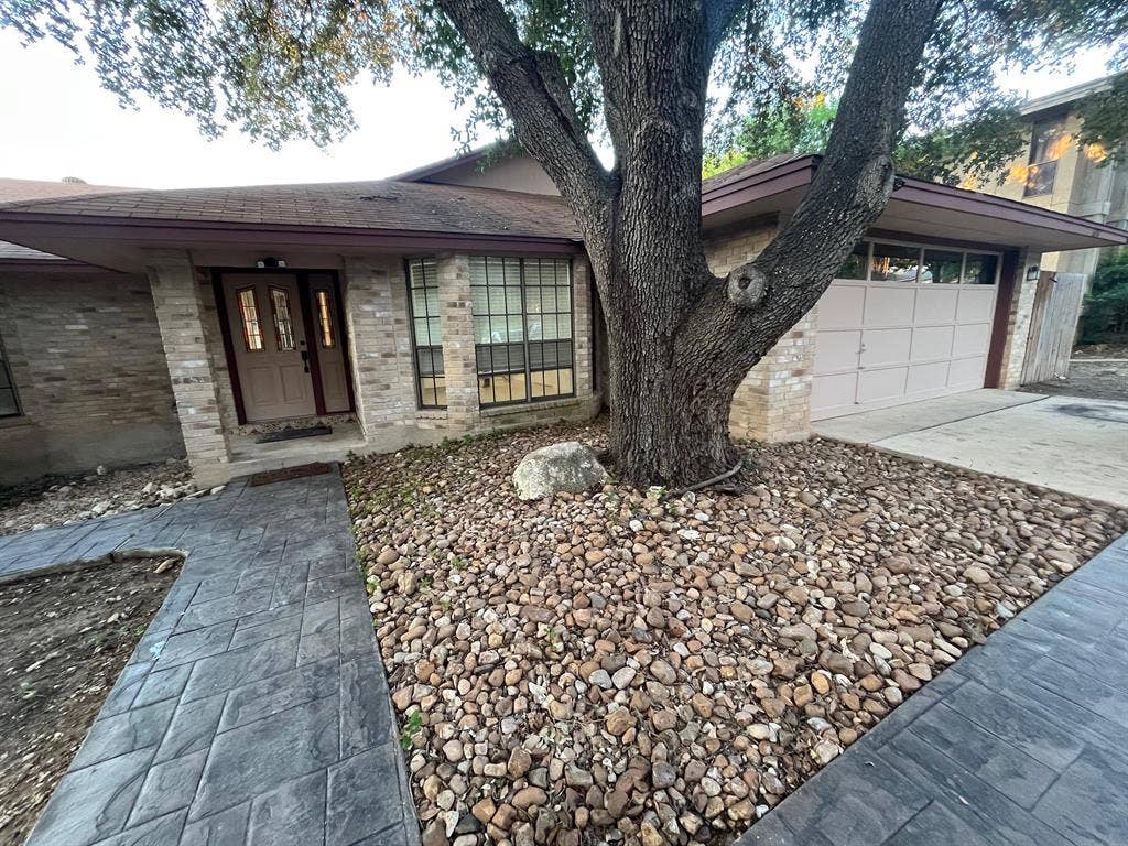 4 BR in San Antonio