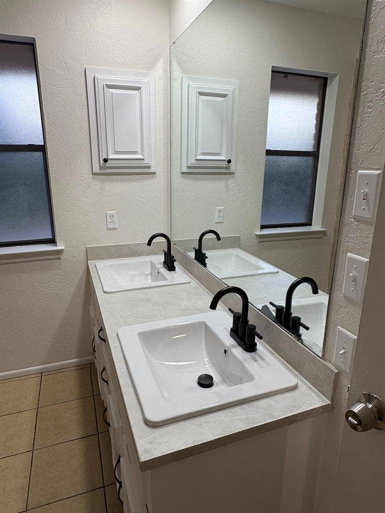4 BR in San Antonio