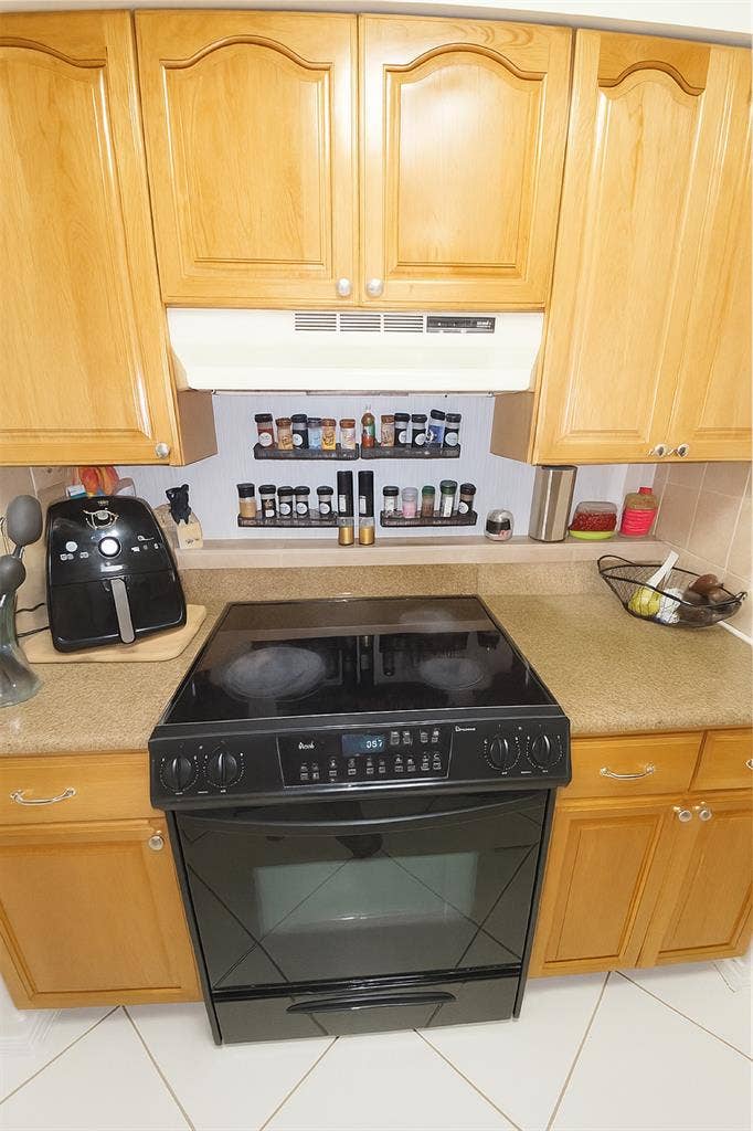 Shared bathroom bedroom for rent