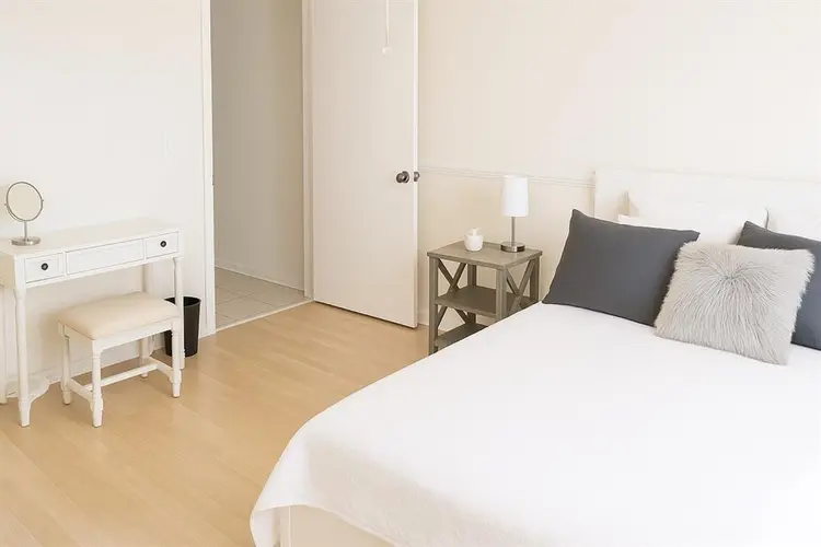 Shared bathroom bedroom for rent