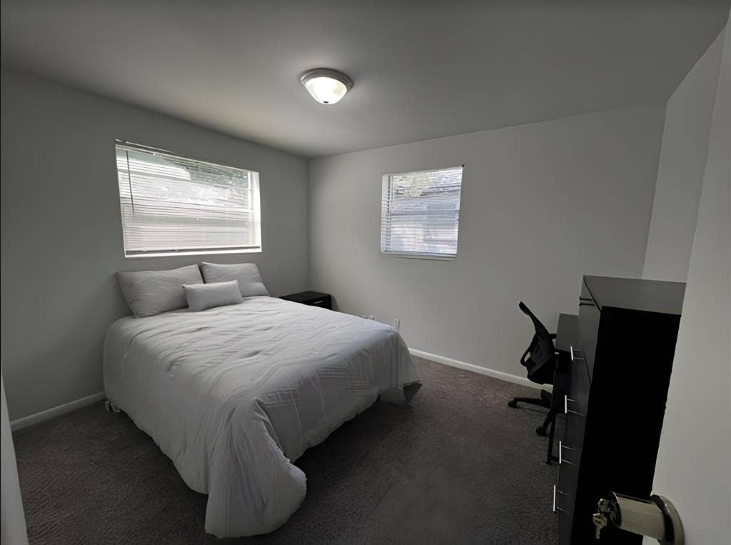 6 BR in Jacksonville