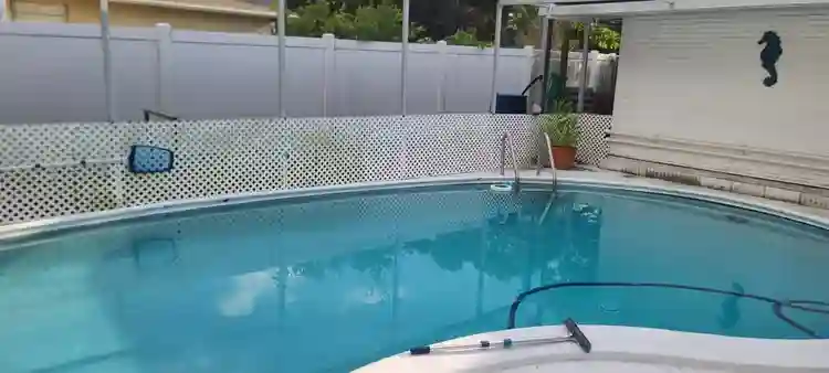 Small Room in Quiet Neighborhood