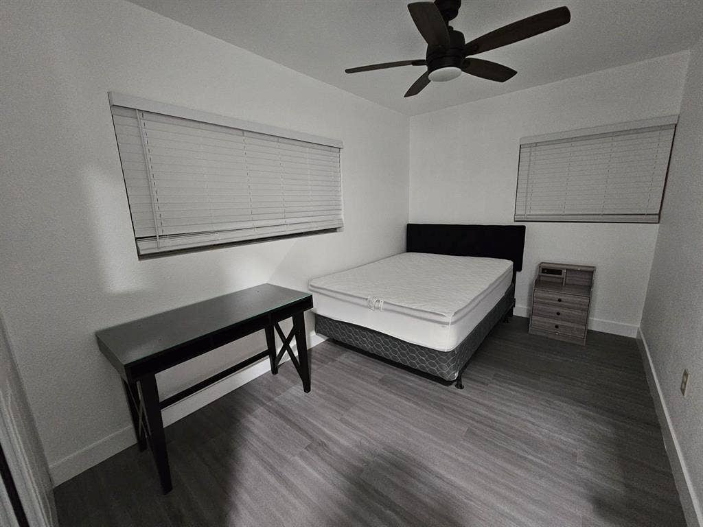 13 BR in Las Vegas