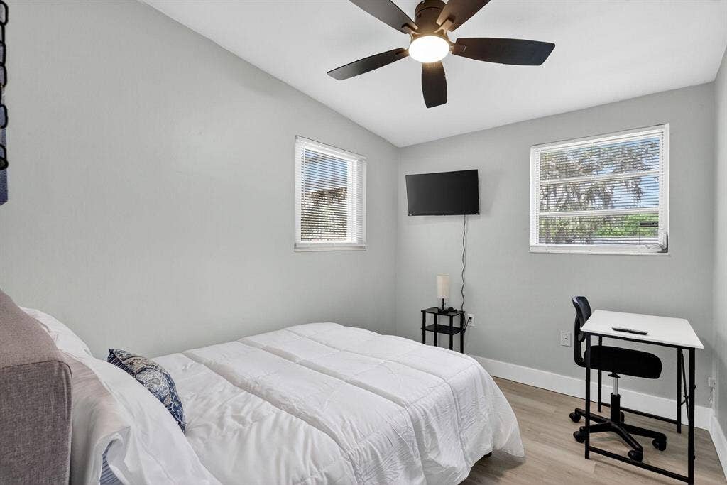 6 BR in Temple Terrace