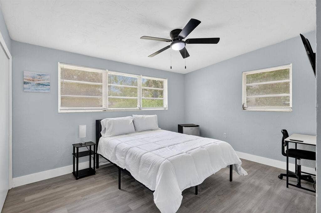 6 BR in Temple Terrace