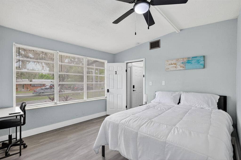 6 BR in Temple Terrace