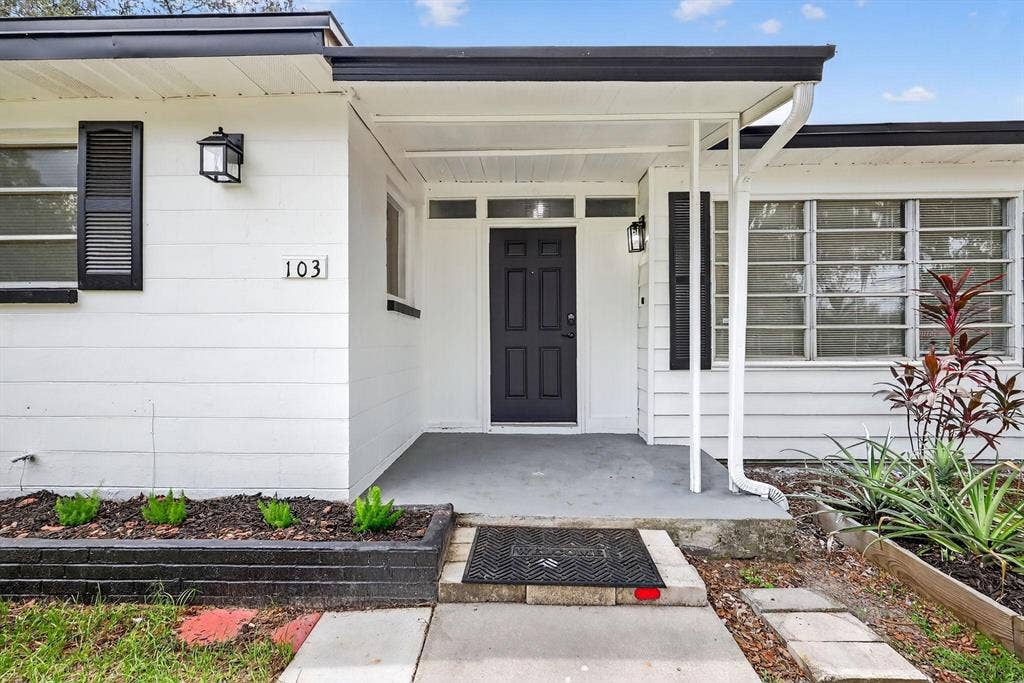 6 BR in Temple Terrace