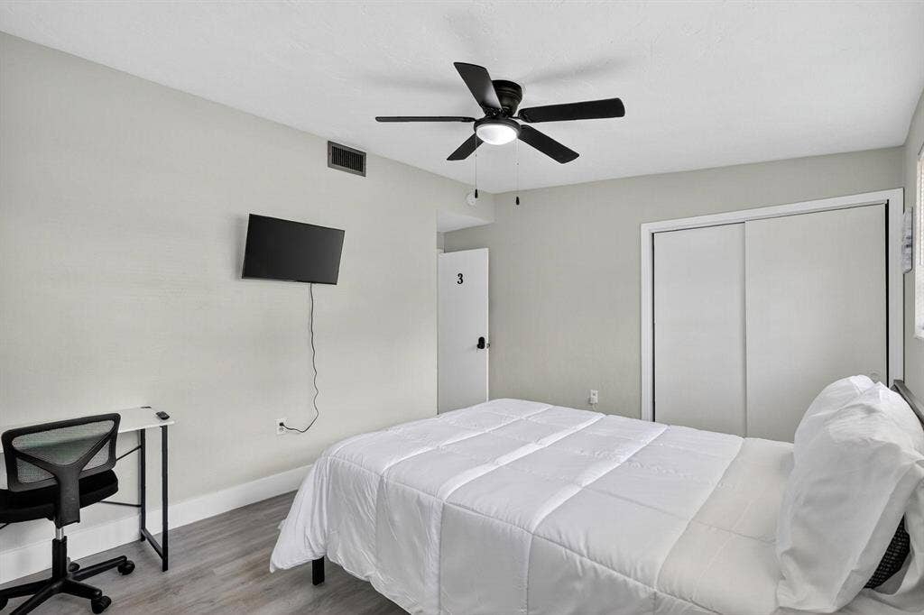 6 BR in Temple Terrace