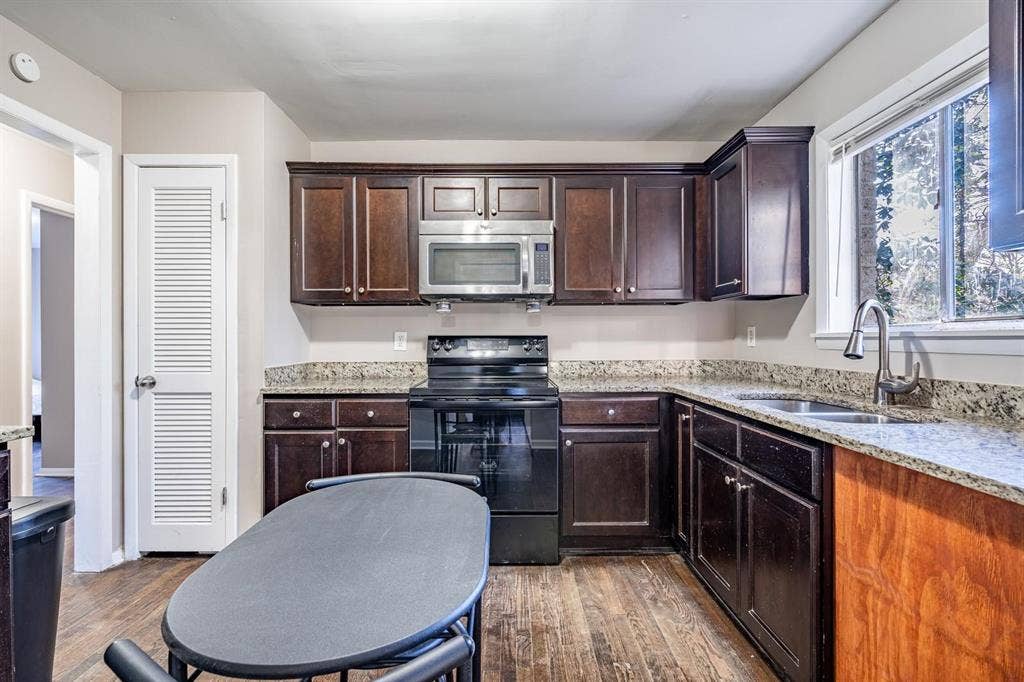 10 BR in Atlanta