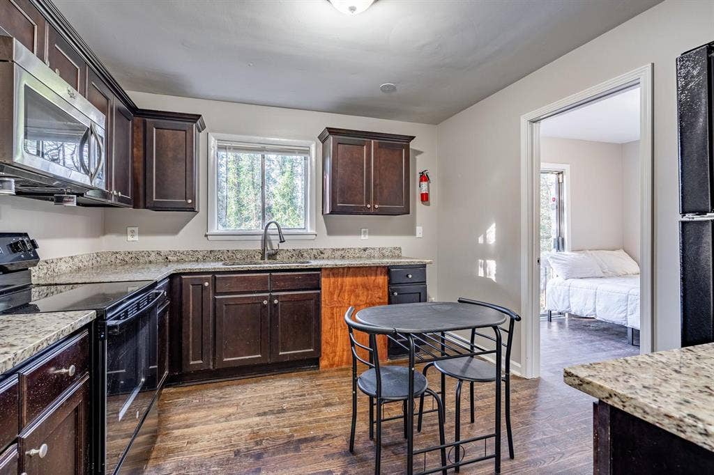 10 BR in Atlanta