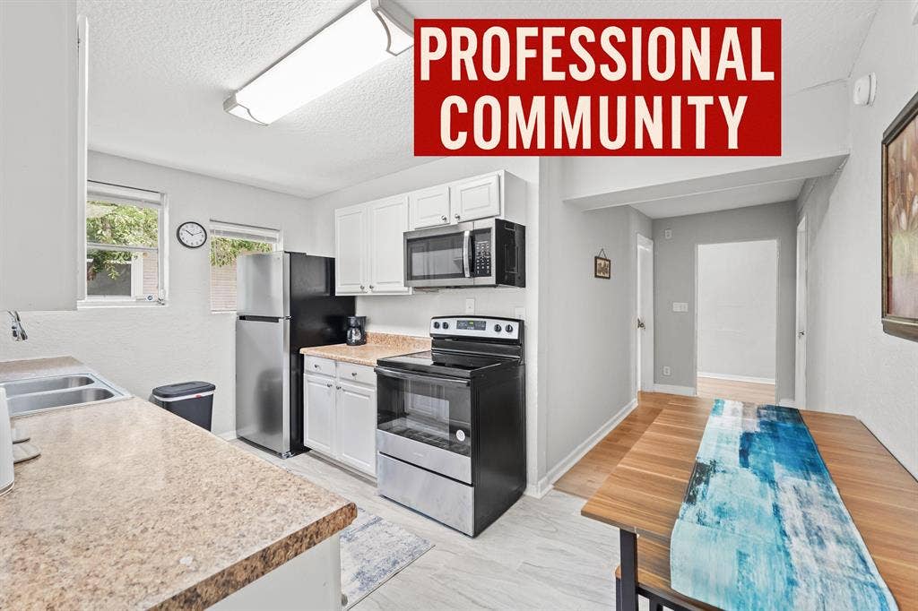 6 BR in Jacksonville