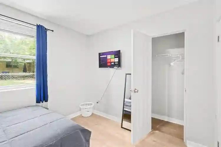 6 BR in Jacksonville