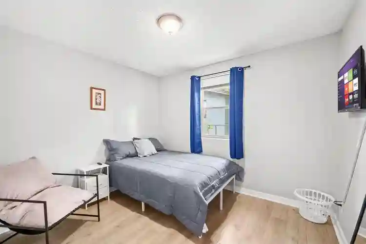 6 BR in Jacksonville