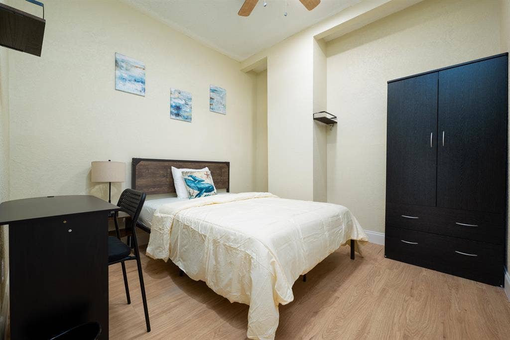 7 BR in Jacksonville