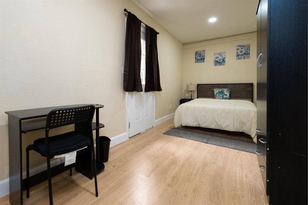 7 BR in Jacksonville