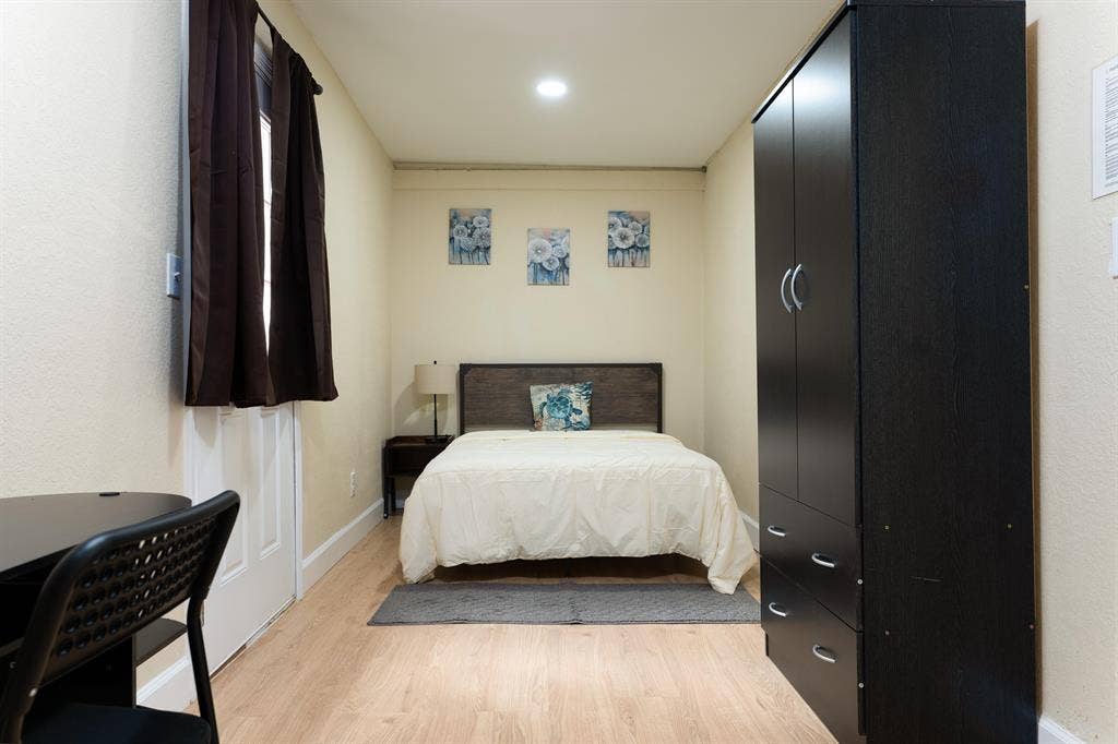 7 BR in Jacksonville