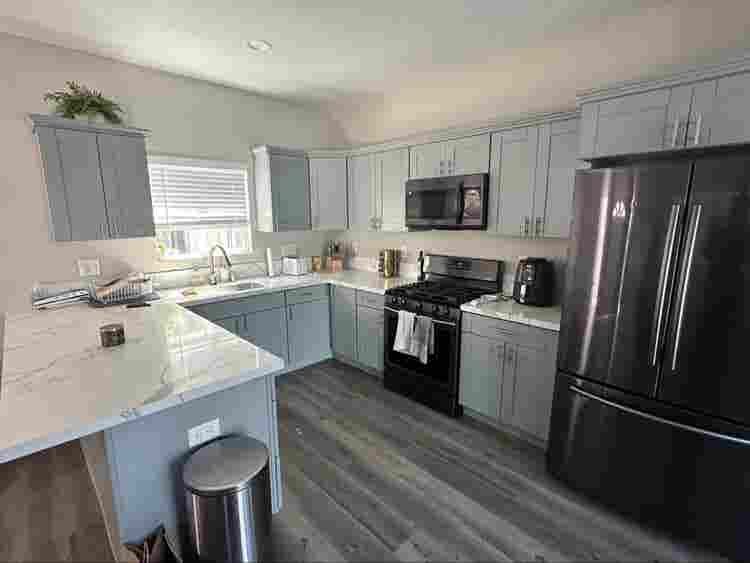 SPRING LEASE TAKEOVER NEEDED!