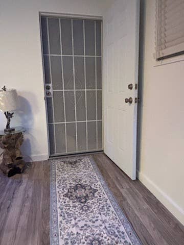 Spacious Bedroom private entrance