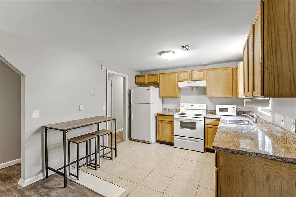 10 BR in Jacksonville