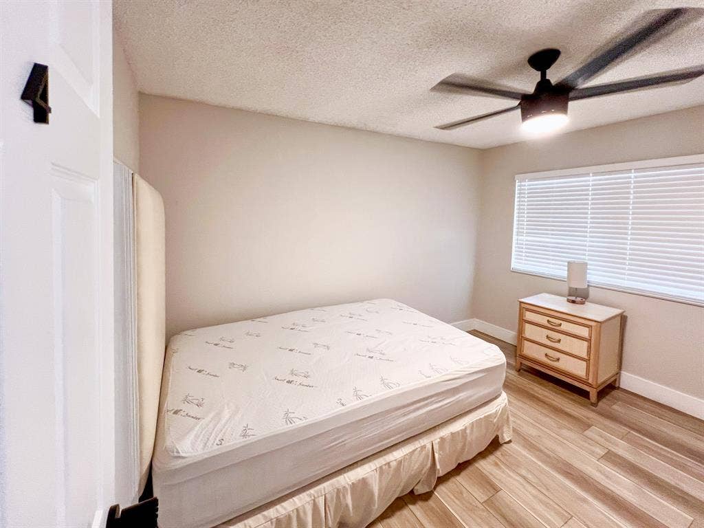 8 BR in Las Vegas