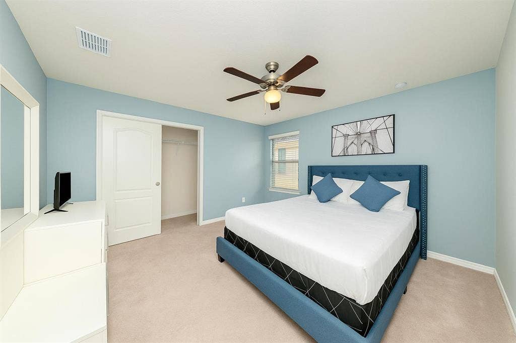 7 BR in Kissimmee