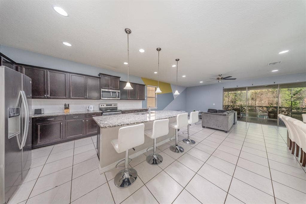 7 BR in Kissimmee
