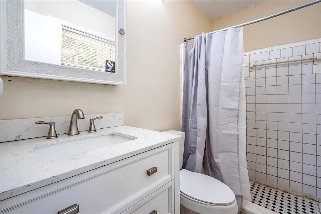 7 BR in Stone Mountain