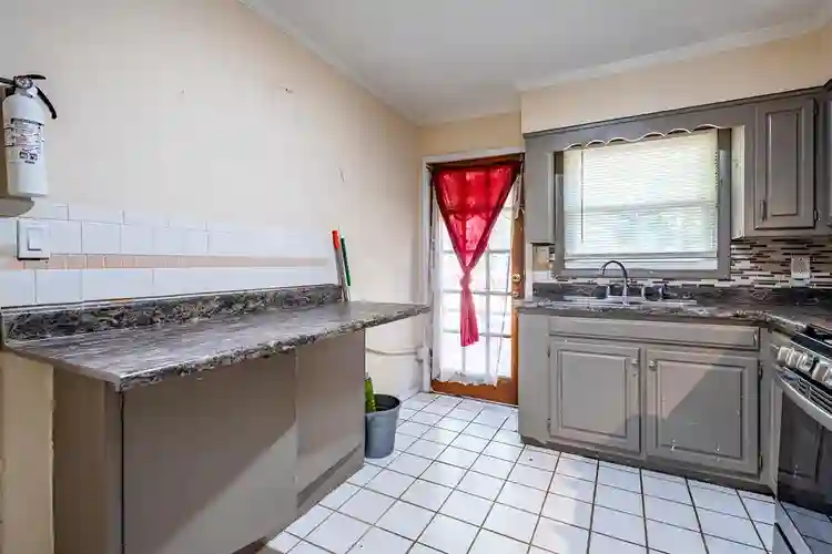 7 BR in Stone Mountain