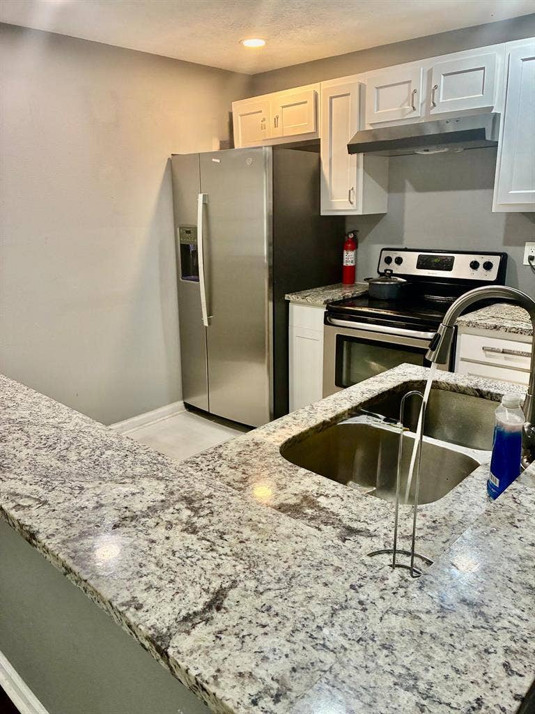 6 BR in Jacksonville