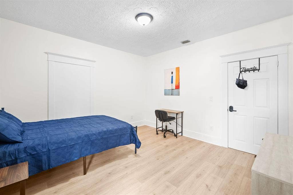 8 BR in Jacksonville