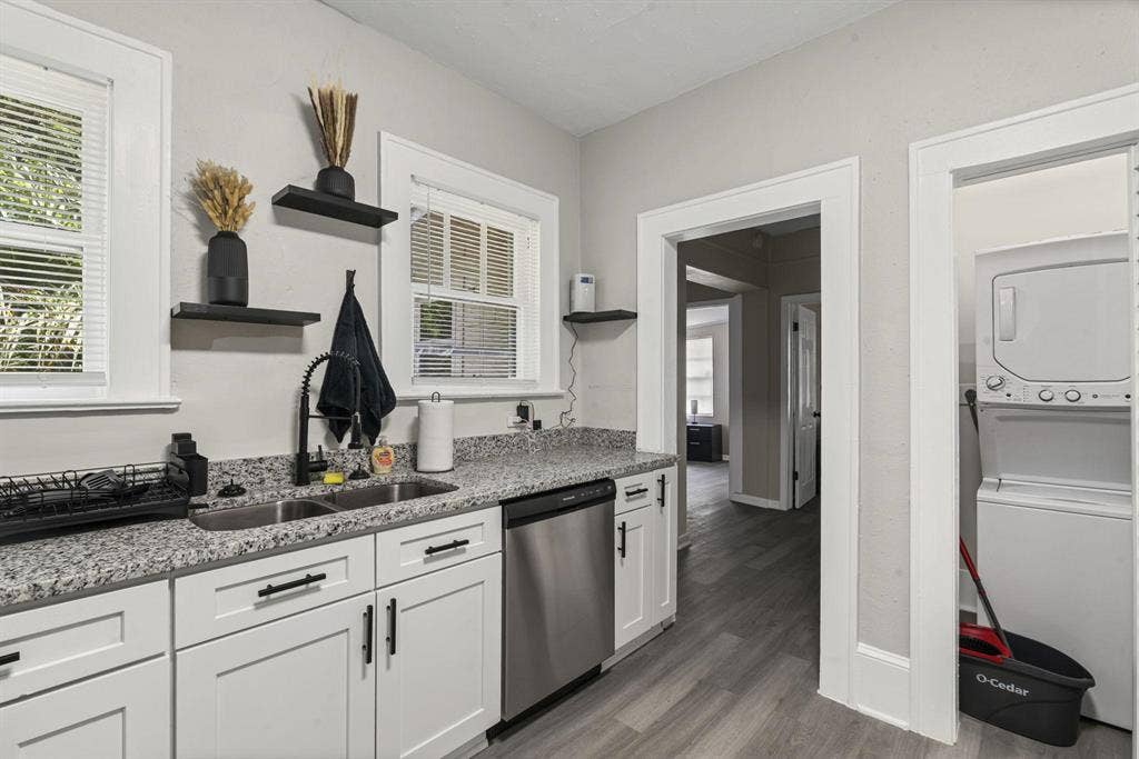 8 BR in Jacksonville