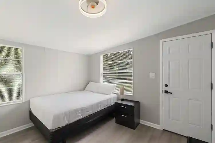 8 BR in Jacksonville