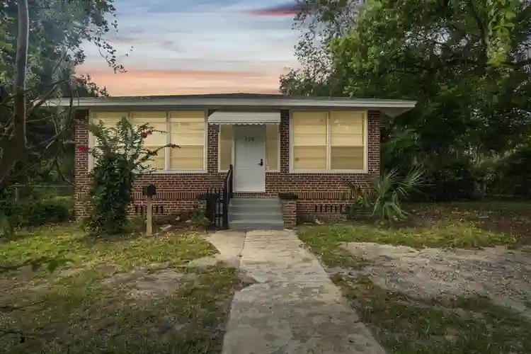 8 BR in Jacksonville