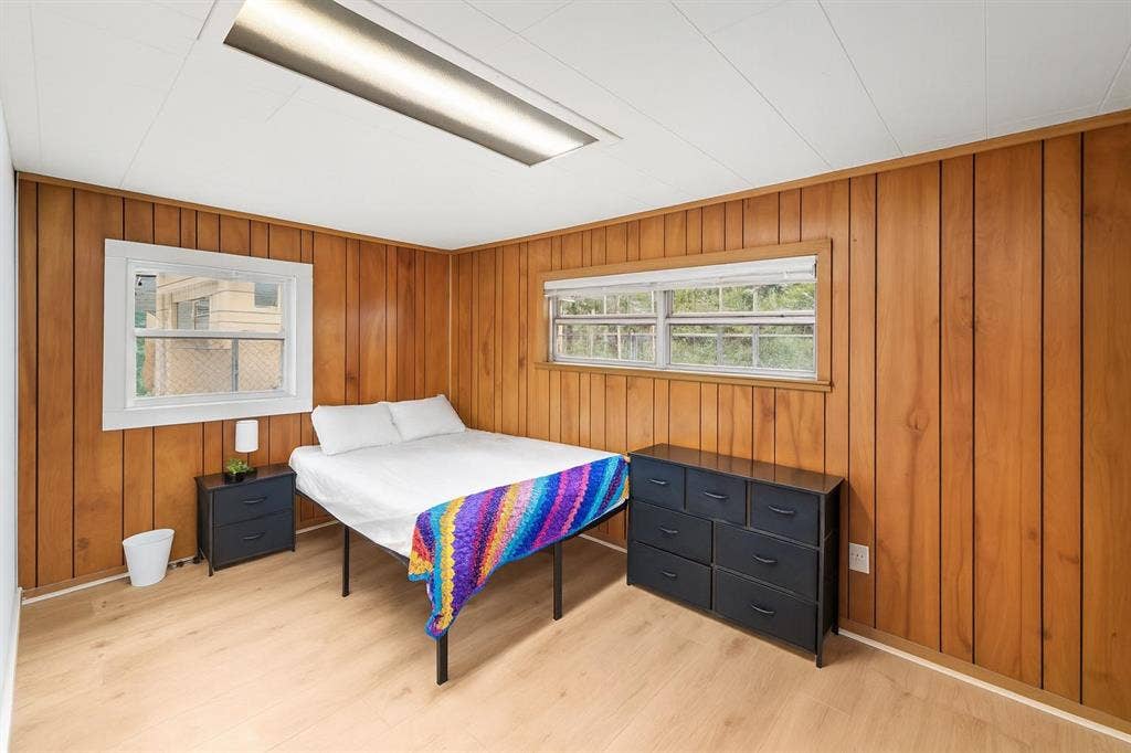 6 BR in Jacksonville