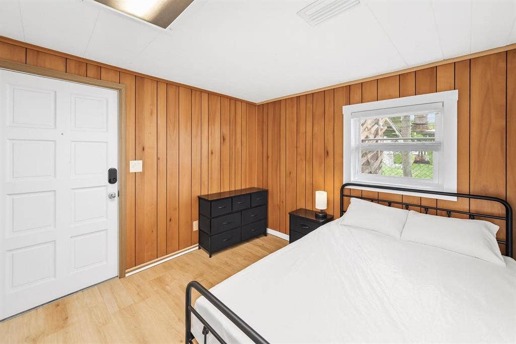 6 BR in Jacksonville