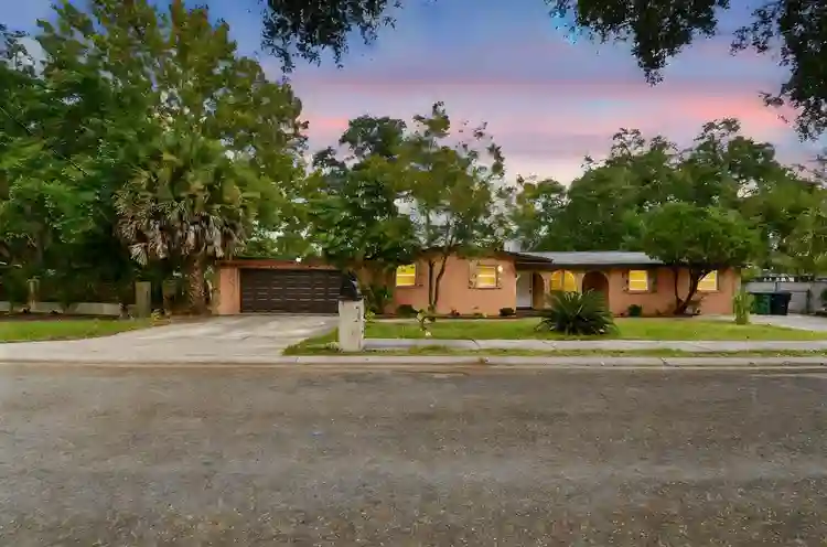 9 BR in Tampa