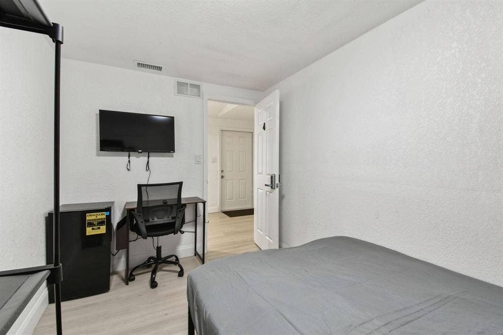 9 BR in Tampa